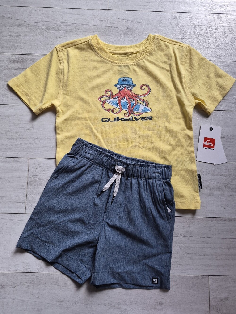QUIKSILVER NEW Mr Octo Short Sleeve T-Shirt & Shorts